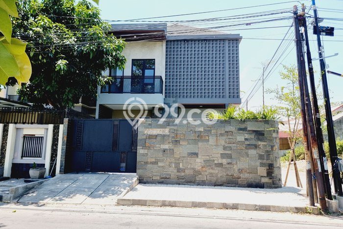 Dijual Hunian Mewah dengan Fasilitas Sekitar Komplit di Banjarsari, Surakarta Dijual Hunian Mewah dengan Fasilitas Sekitar Komplit di Banjarsari, Surakarta