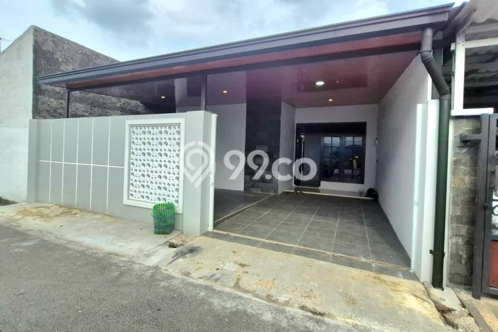 Jual Rumah Favorit Siap Huni LB 85m2 di Banjarsari, Surakarta Jual Rumah Favorit Siap Huni LB 85m2 di Banjarsari, Surakarta