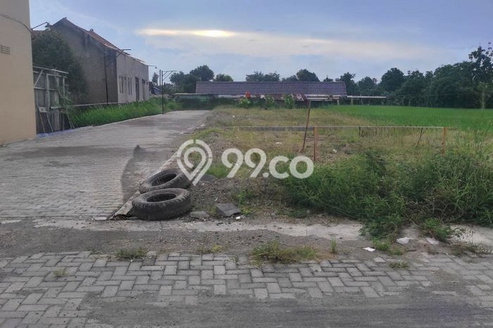 AREA PROSPEKTIF! Tanah Kawasan Colomadu, Luas 72m², Akses Fasilitas Umum AREA PROSPEKTIF! Tanah Kawasan Colomadu, Luas 72m², Akses Fasilitas Umum