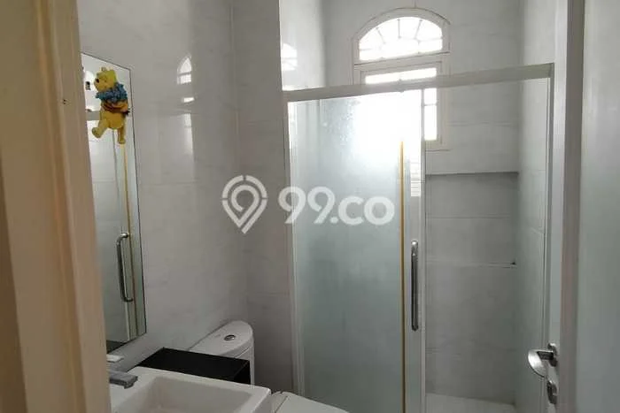 Rumah Elit LB 200m2 Siap Huni Desain Elegan di Green Lake City, Jakarta Barat Rumah Elit LB 200m2 Siap Huni Desain Elegan di Green Lake City, Jakarta Barat