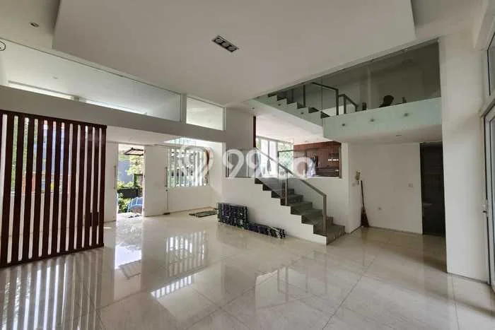 Hunian Elit LB 560m2 Siap Huni Desain Elegan di Citra Garden, Jakarta Barat Hunian Elit LB 560m2 Siap Huni Desain Elegan di Citra Garden, Jakarta Barat