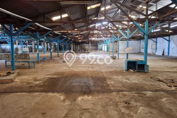 Dijual! Gudang di Bandara Jakarta Barat LT 6600m2 / LB 2000m2 Kawasan Strategis Dijual! Gudang di Bandara Jakarta Barat LT 6600m2 / LB 2000m2 Kawasan Strategis