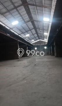 Disewakan Gudang di Kawasan Ramai Kadu Luas 2580m2 Disewakan Gudang di Kawasan Ramai Kadu Luas 2580m2
