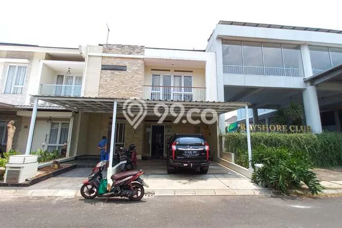For Sale Rumah 5 Kamar Lokasi Ideal Bagus dan Strategis di Ciputat For Sale Rumah 5 Kamar Lokasi Ideal Bagus dan Strategis di Ciputat