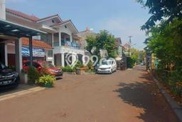 Siap Huni Rumah Mewah 5 Kamar di Mampang Prapatan Dekat ke Mana Pun Siap Huni Rumah Mewah 5 Kamar di Mampang Prapatan Dekat ke Mana Pun