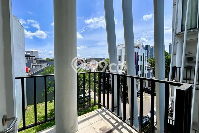 Unit Komersial Dijual di BSD Tangerang Selatan Luas Tanah 190m2, Luas Bangunan 637m2 Unit Komersial Dijual di BSD Tangerang Selatan Luas Tanah 190m2, Luas Bangunan 637m2
