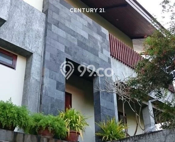 Hunian Modern dengan LT 636m2 & LB 1000m2 Dikontrakkan di Pondok Indah Hunian Modern dengan LT 636m2 & LB 1000m2 Dikontrakkan di Pondok Indah