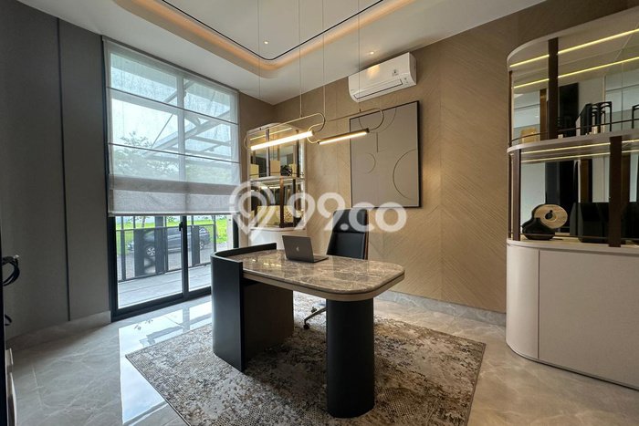For Sale! Luxury House LT 240m2 Desain Elegan di Graha For Sale! Luxury House LT 240m2 Desain Elegan di Graha