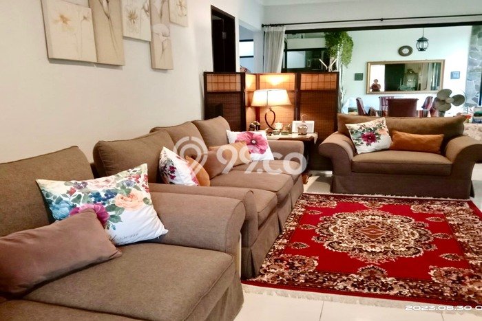Dijual Rumah Luas Megah Dengan View Cantik di Graha Raya, Tangerang Dijual Rumah Luas Megah Dengan View Cantik di Graha Raya, Tangerang