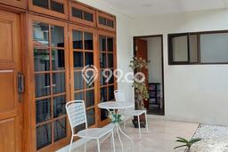 Rumah Mewah LB 200m2 Siap Huni Desain Elegan di Pulo Asem, Jakarta Timur Rumah Mewah LB 200m2 Siap Huni Desain Elegan di Pulo Asem, Jakarta Timur