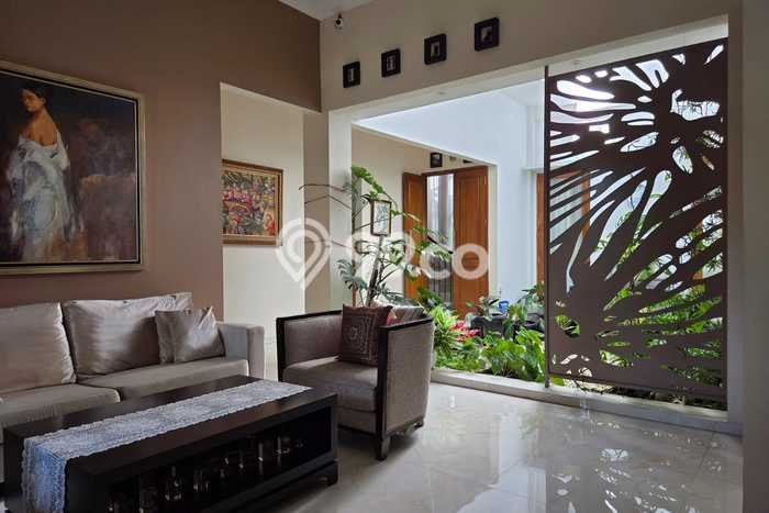 Rumah Elit Modern Siap Huni di Rawamangun Jakarta Timur Rumah Elit Modern Siap Huni di Rawamangun Jakarta Timur