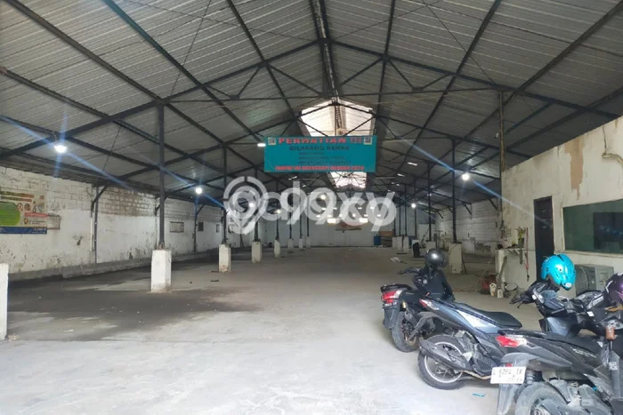 Gudang paling strategis disewakan di Waru Sidoarjo Gudang paling strategis disewakan di Waru Sidoarjo