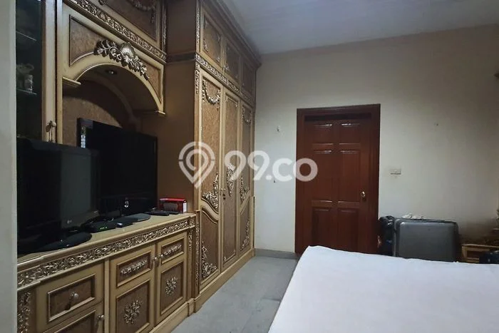 Disewakan Rumah Harga Terjangkau di Pluit Jakarta Utara dengan 6 Kamar Tidur Disewakan Rumah Harga Terjangkau di Pluit Jakarta Utara dengan 6 Kamar Tidur