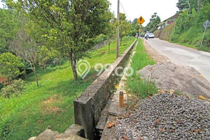 Jarang Ada! Tanah di Coblong Punya Luas 1359m2 SHM Jarang Ada! Tanah di Coblong Punya Luas 1359m2 SHM