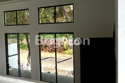 Jual Rumah Mewah Elegan Dengan View Eksklusif di BSD Green Cove, Tangerang Jual Rumah Mewah Elegan Dengan View Eksklusif di BSD Green Cove, Tangerang