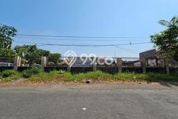 Tanah Area Prospektif Kawasan , Luas 2442m2m², Dekat ke Pusat Kota, Dekat Surabaya, Surabaya Tanah Area Prospektif Kawasan , Luas 2442m2m², Dekat ke Pusat Kota, Dekat Surabaya, Surabaya