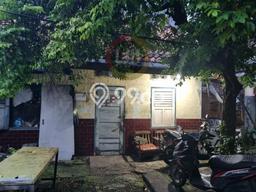 For Sale Hunian Elegan Klasik di Jakarta Barat For Sale Hunian Elegan Klasik di Jakarta Barat