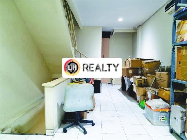 Ruko Dijual di Jakarta Pusat LT 64m2 & LB 260m2 Lokasi Terbaik! Ruko Dijual di Jakarta Pusat LT 64m2 & LB 260m2 Lokasi Terbaik!