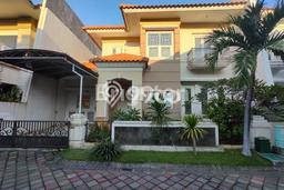 BEST DEAL! Rumah Siap Huni di , Luas 212m2m² Bangunan 240m2m² BEST DEAL! Rumah Siap Huni di , Luas 212m2m² Bangunan 240m2m²