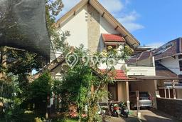 Rumah Luxury Modern Tanpa Renovasi di Tubagus Ismail Bandung Rumah Luxury Modern Tanpa Renovasi di Tubagus Ismail Bandung