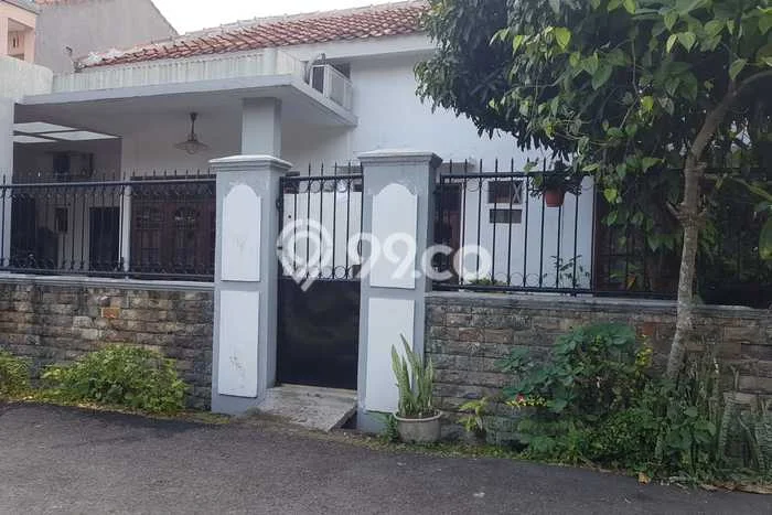 Rumah Modern 4 KT LT 200m2 di Ciwastra Rumah Modern 4 KT LT 200m2 di Ciwastra