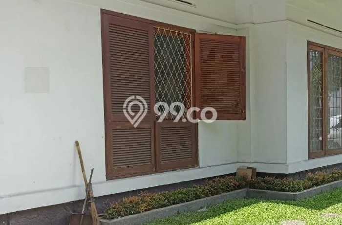 Rumah Elit Modern Siap Huni di Burangrang Bandung Rumah Elit Modern Siap Huni di Burangrang Bandung