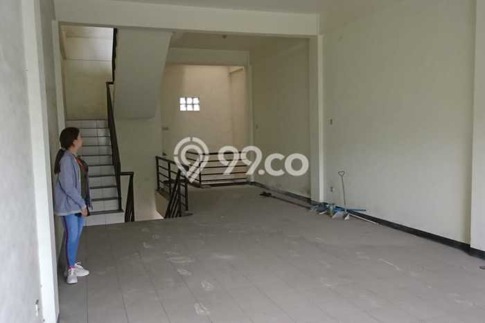 Ruko disewakan di Bubutan Surabaya dengan luas bangunan 200m2 Ruko disewakan di Bubutan Surabaya dengan luas bangunan 200m2