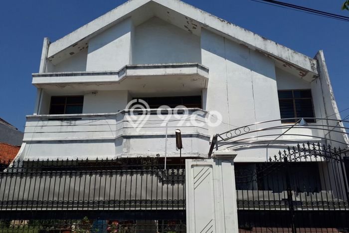 For Sale! Premium House LT 520m2 Desain Elegan di Petemon For Sale! Premium House LT 520m2 Desain Elegan di Petemon