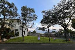 Tanah Dijual Lokasi Strategis di Tangerang dengan Luas 303m2 Tanah Dijual Lokasi Strategis di Tangerang dengan Luas 303m2