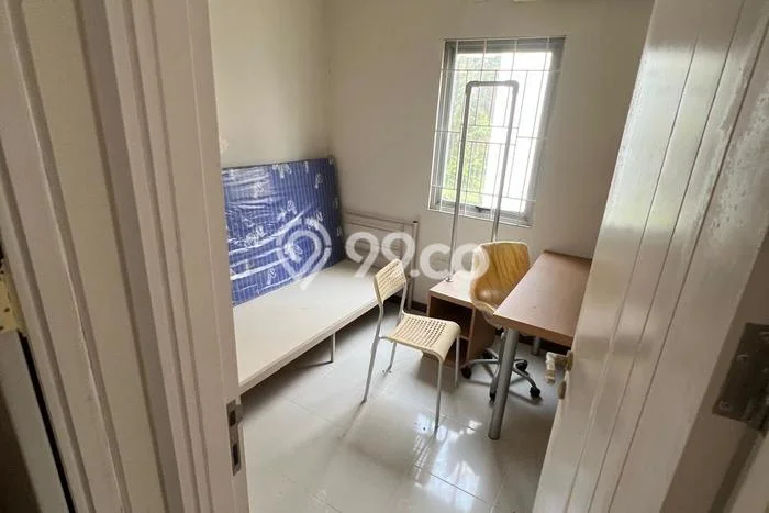 Kost Dijual di BSD dengan 6 KT dan Luas 89m2 Kost Dijual di BSD dengan 6 KT dan Luas 89m2