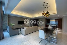 Hunian Strategis 225m2 di Simprug Jakarta Selatan 3 KT Hunian Strategis 225m2 di Simprug Jakarta Selatan 3 KT