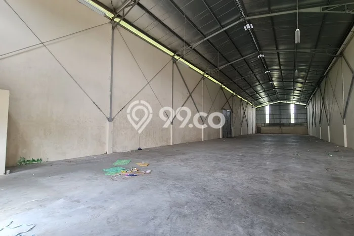 Gudang Disewa di Makassar dengan LB 525m2 Area Komersial Ramai Gudang Disewa di Makassar dengan LB 525m2 Area Komersial Ramai