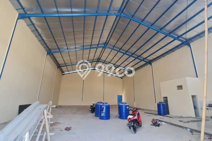 Untuk Dijual! Gudang di Maros Makassar LT 480m2 / LB 360m2 Kawasan Strategis Untuk Dijual! Gudang di Maros Makassar LT 480m2 / LB 360m2 Kawasan Strategis