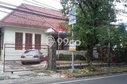 Rumah Luxury Modern Tanpa Renovasi di Sayap Dago Bandung Rumah Luxury Modern Tanpa Renovasi di Sayap Dago Bandung