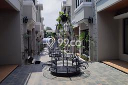 Jual Rumah Mewah Megah Dengan View Cantik di Setra Duta, Bandung Jual Rumah Mewah Megah Dengan View Cantik di Setra Duta, Bandung