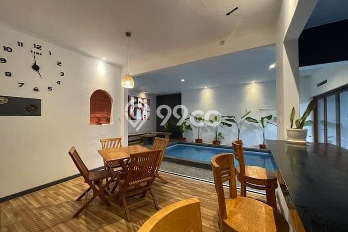 Rumah Eksklusif Dijual LT 360m2 di Cipaku, Bandung Rumah Eksklusif Dijual LT 360m2 di Cipaku, Bandung
