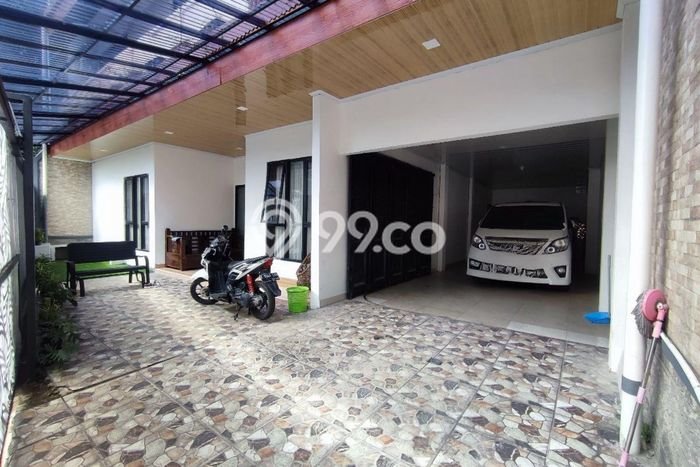 Rumah Mewah LB 700m2 Siap Huni Desain Elegan di Cigadung, Bandung Rumah Mewah LB 700m2 Siap Huni Desain Elegan di Cigadung, Bandung