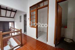 Rumah Elit Modern Tanpa Renovasi di Pasteur Bandung Rumah Elit Modern Tanpa Renovasi di Pasteur Bandung