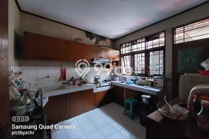 Ready to Use! Premium House LT 257m2 Desain Modern di Ciateul Ready to Use! Premium House LT 257m2 Desain Modern di Ciateul