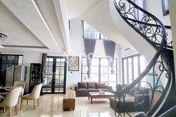 Dijual Rumah Mewah Elegan Dengan View Cantik di Kota Wisata, Bogor Dijual Rumah Mewah Elegan Dengan View Cantik di Kota Wisata, Bogor