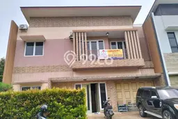For Sale! Luxury House LT 202m2 Desain Elegan di Modernland For Sale! Luxury House LT 202m2 Desain Elegan di Modernland