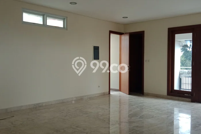 HARGA SPESIAL! Rumah di , Dekat Pusat Kota, 4 KT, LT 350m2m² Bangunan 550m2m² HARGA SPESIAL! Rumah di , Dekat Pusat Kota, 4 KT, LT 350m2m² Bangunan 550m2m²