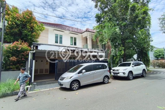 PRIME PROPERTY! Rumah di Kelapa Gading, 3 KM, Area Premium, Luas 339m2m² Bangunan 340m2m² PRIME PROPERTY! Rumah di Kelapa Gading, 3 KM, Area Premium, Luas 339m2m² Bangunan 340m2m²