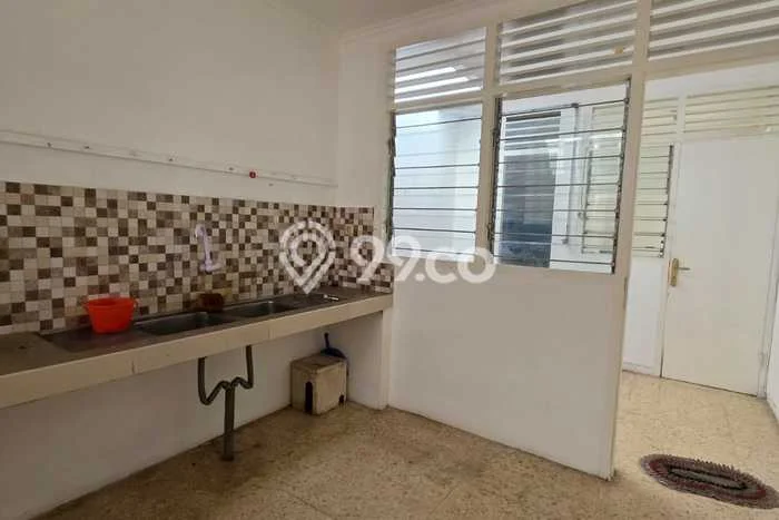 Rumah Elit Modern Tanpa Renovasi di Sunrise Garden Jakarta Barat Rumah Elit Modern Tanpa Renovasi di Sunrise Garden Jakarta Barat