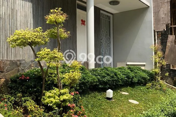 Rumah Luxury Modern Tanpa Renovasi di Cipedak Jakarta Selatan Rumah Luxury Modern Tanpa Renovasi di Cipedak Jakarta Selatan