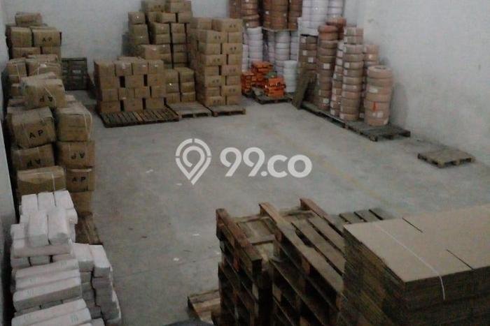 Area Ramai! Gudang Dijual di Tangerang untuk Bisnis Luas Bangunan 364m2 Area Ramai! Gudang Dijual di Tangerang untuk Bisnis Luas Bangunan 364m2