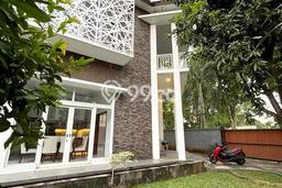 Siap Huni Rumah Mewah 5 Kamar di Cempaka Putih Dekat ke Mana Pun Siap Huni Rumah Mewah 5 Kamar di Cempaka Putih Dekat ke Mana Pun