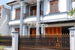 Rumah Elit LB 398m2 Siap Pakai Desain Elegan di Rawamangun, Jakarta Timur Rumah Elit LB 398m2 Siap Pakai Desain Elegan di Rawamangun, Jakarta Timur