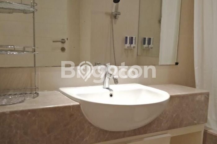 Apartemen Disewakan 3 Kamar Murah Siap Huni di Surabaya, Luas 124m2 Apartemen Disewakan 3 Kamar Murah Siap Huni di Surabaya, Luas 124m2