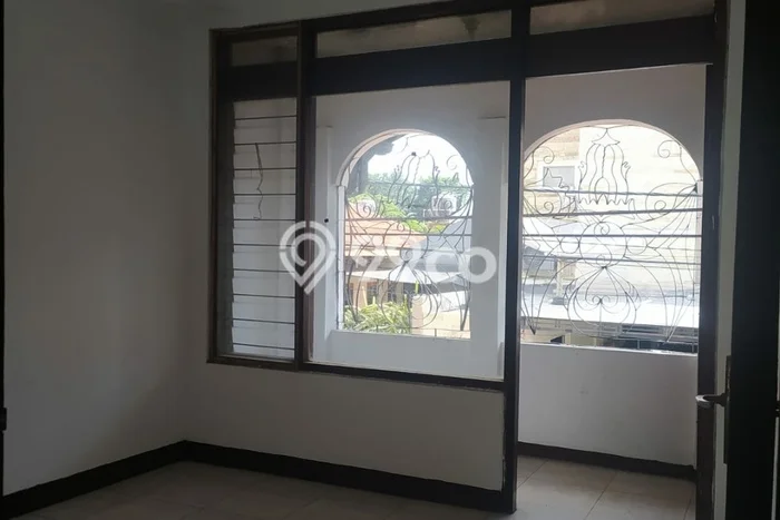 Sewa Rumah Harga Terjangkau di Ketintang Surabaya dengan 5 Kamar Tidur Sewa Rumah Harga Terjangkau di Ketintang Surabaya dengan 5 Kamar Tidur